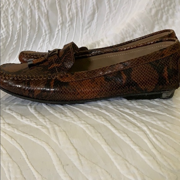 🍂 St. John’s bay snake skin loafer - Picture 4 of 7